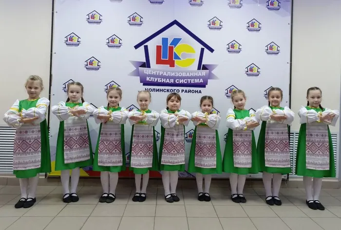 Танцевальный коллектив "Карамальки"