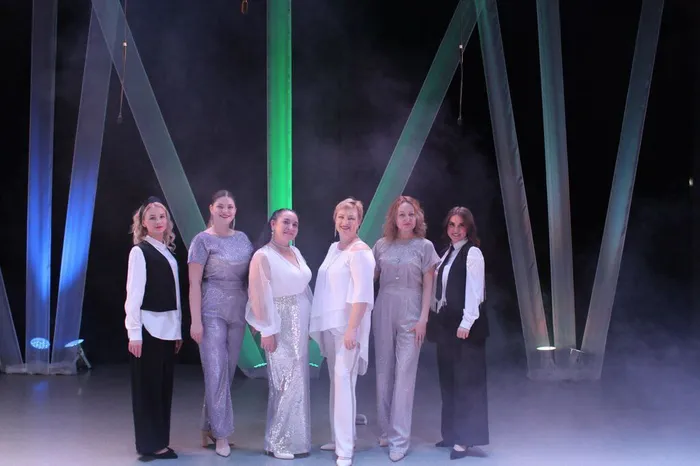 photo_5334663404330879875_y