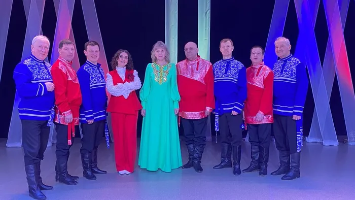 Лилия, Светлана и гости