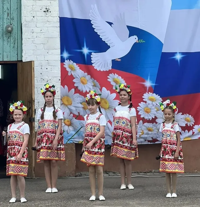 Участники самодеятельности ДК Чащино