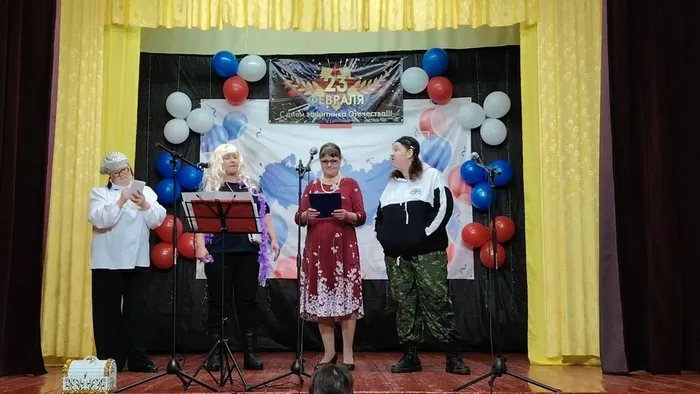 Сценка "Боевые подруги"